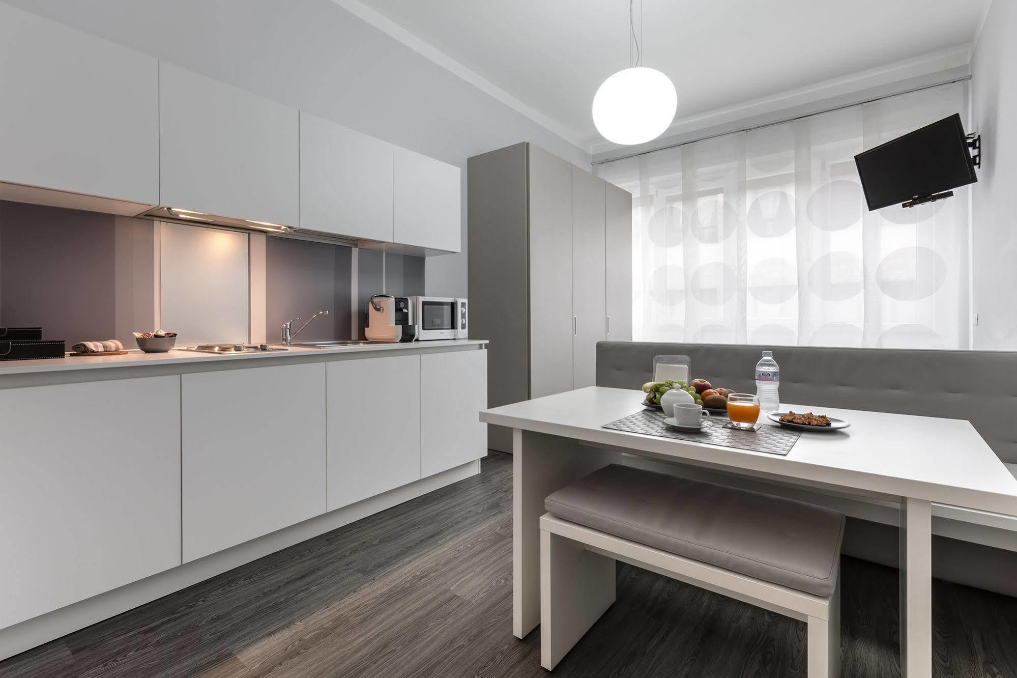 Studio Inn De Angeli Milano Eksteriør billede